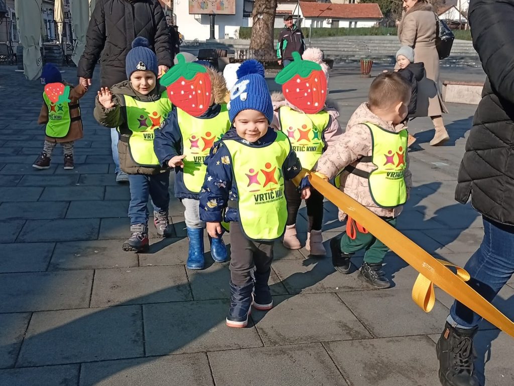 Instagram post from vrtickiki. This post is in position 4.