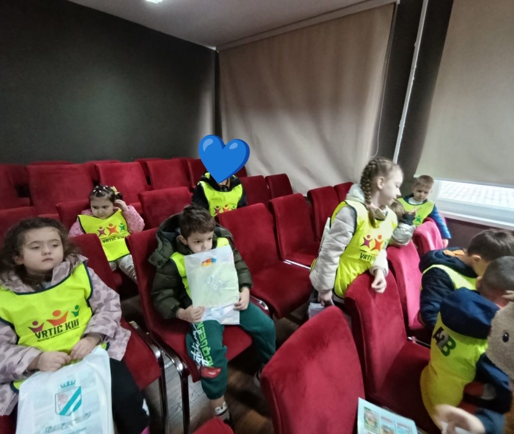 Instagram post from vrtickiki. This post is in position 6.