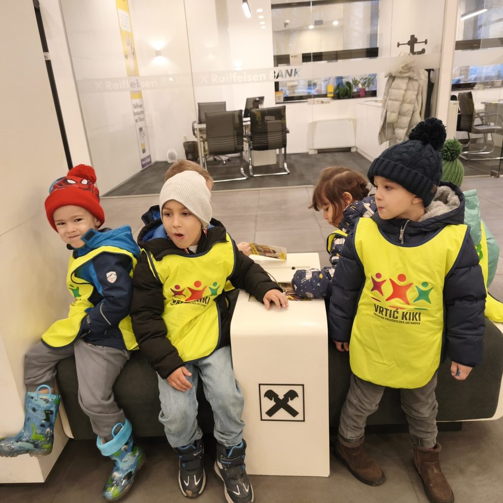 Instagram post from vrtickiki. This post is in position 12.