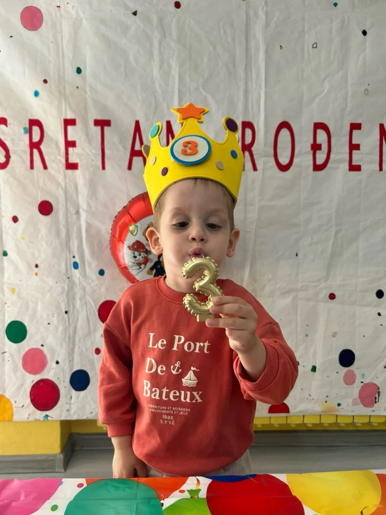 Instagram post from vrtickiki. This post is in position 4.