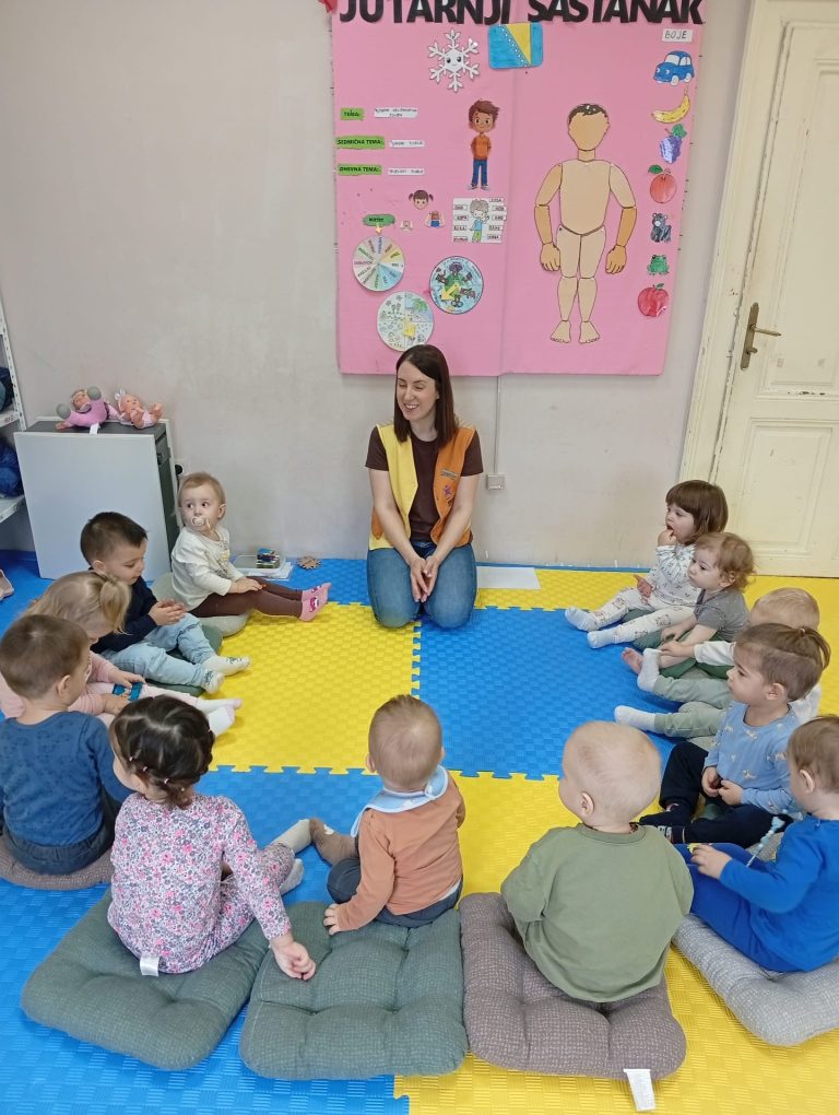 Instagram post from vrtickiki. This post is in position 4.