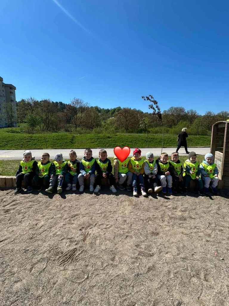 Instagram post from vrtickiki. This post is in position 0.