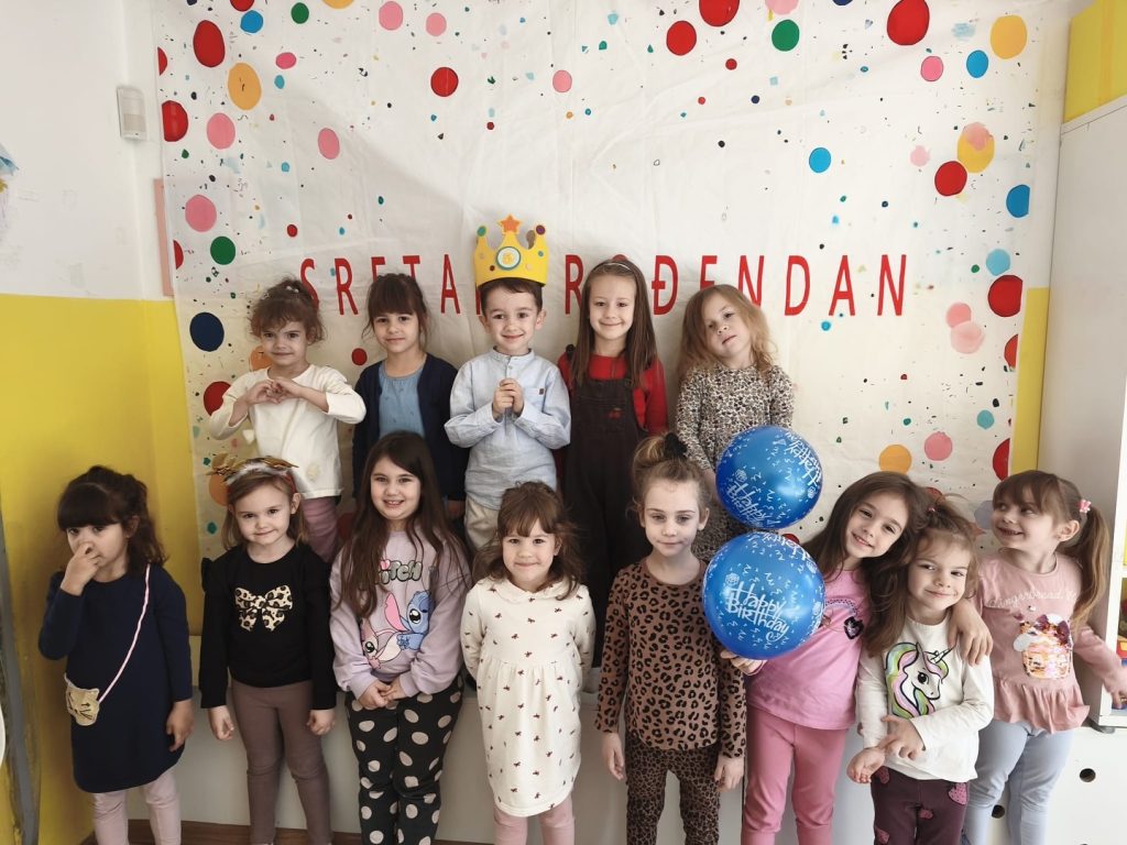 Instagram post from vrtickiki. This post is in position 4.