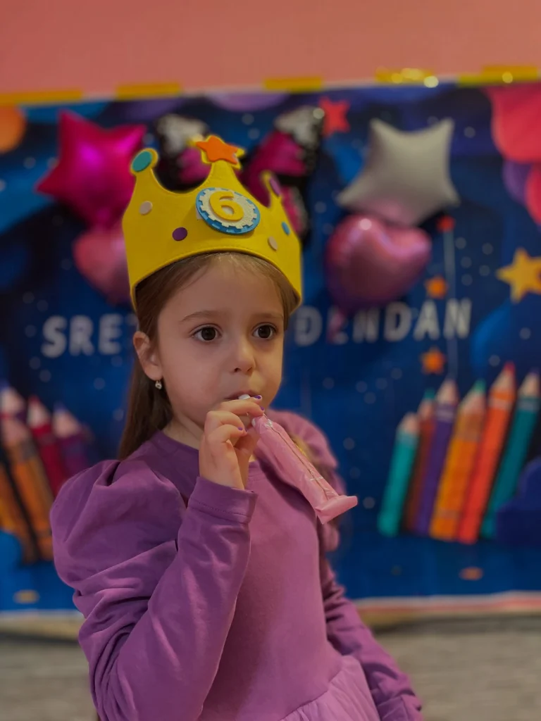 Instagram post from vrtickiki. This post is in position 7.