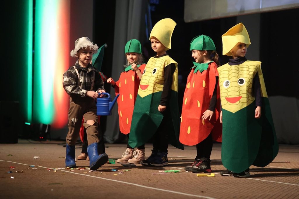 Instagram post from vrtickiki. This post is in position 10.