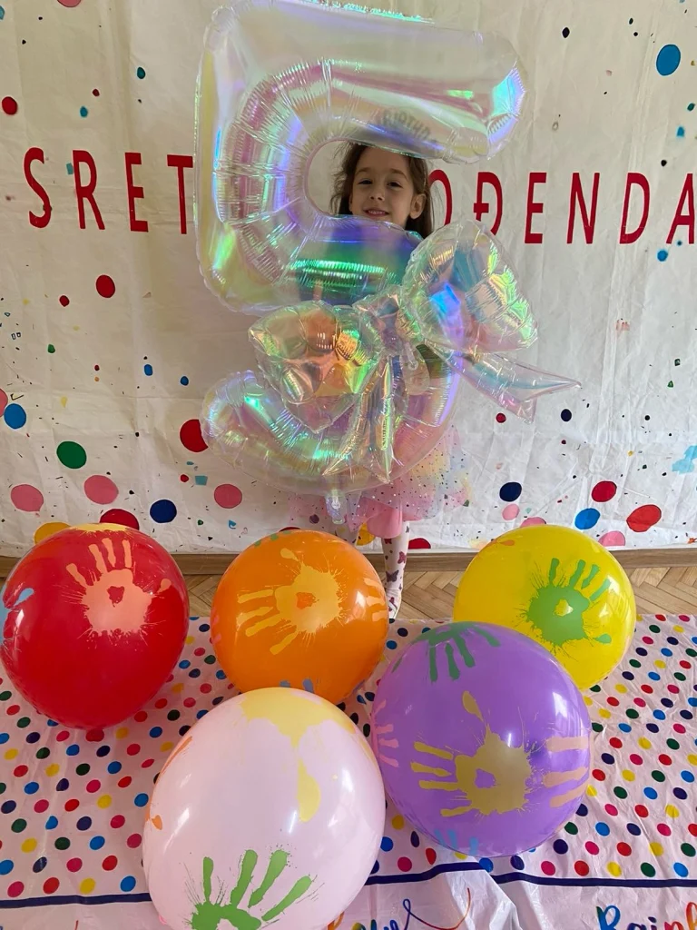 Instagram post from vrtickiki. This post is in position 7.