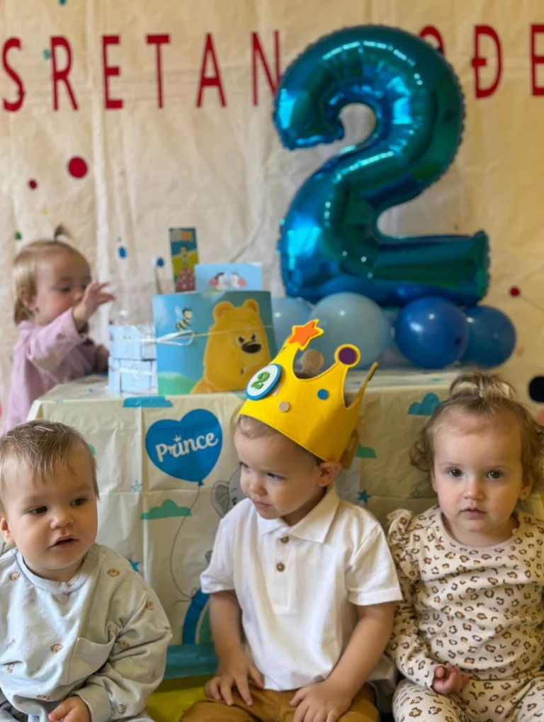 Instagram post from vrtickiki. This post is in position 3.