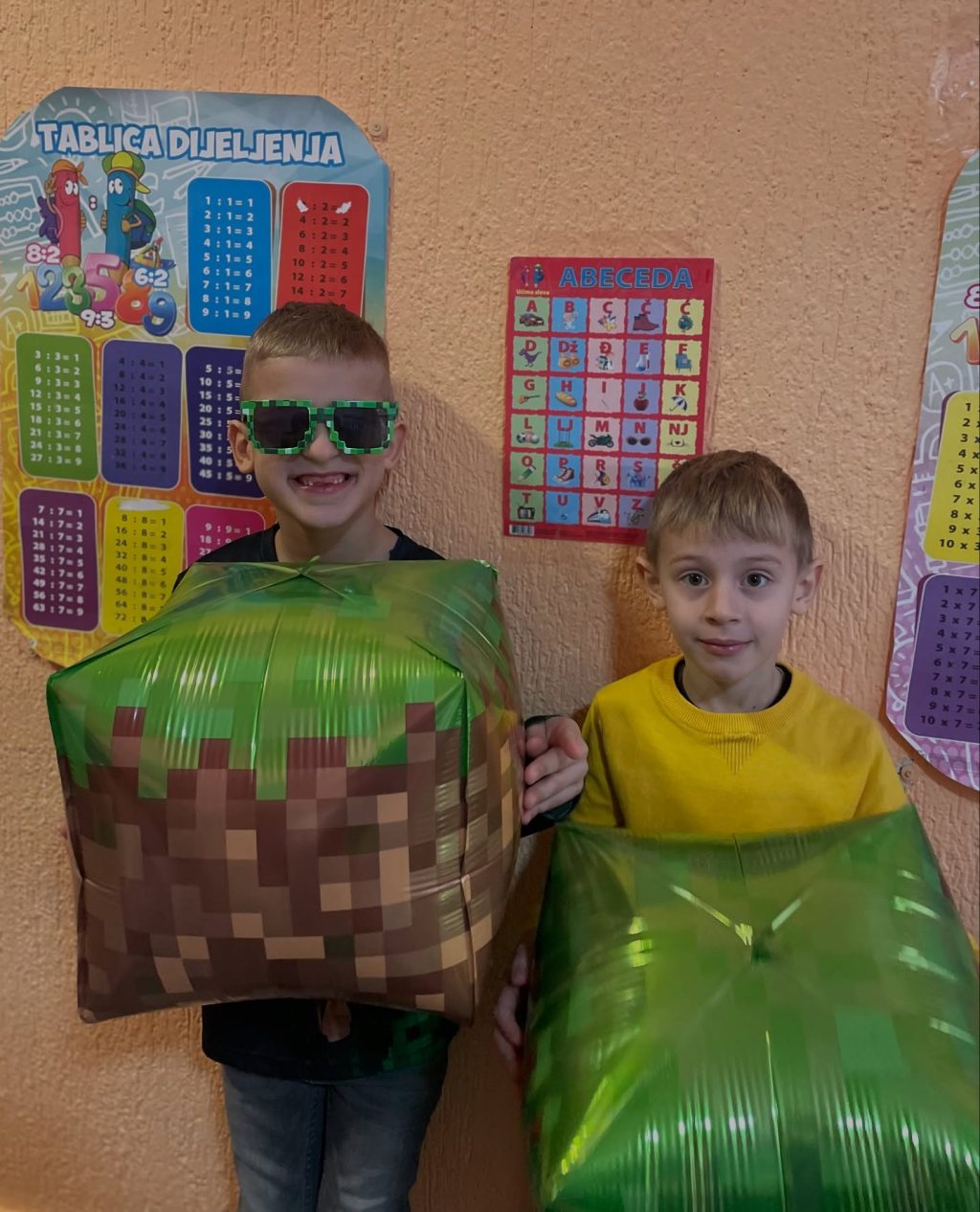 Instagram post from vrtickiki. This post is in position 10.