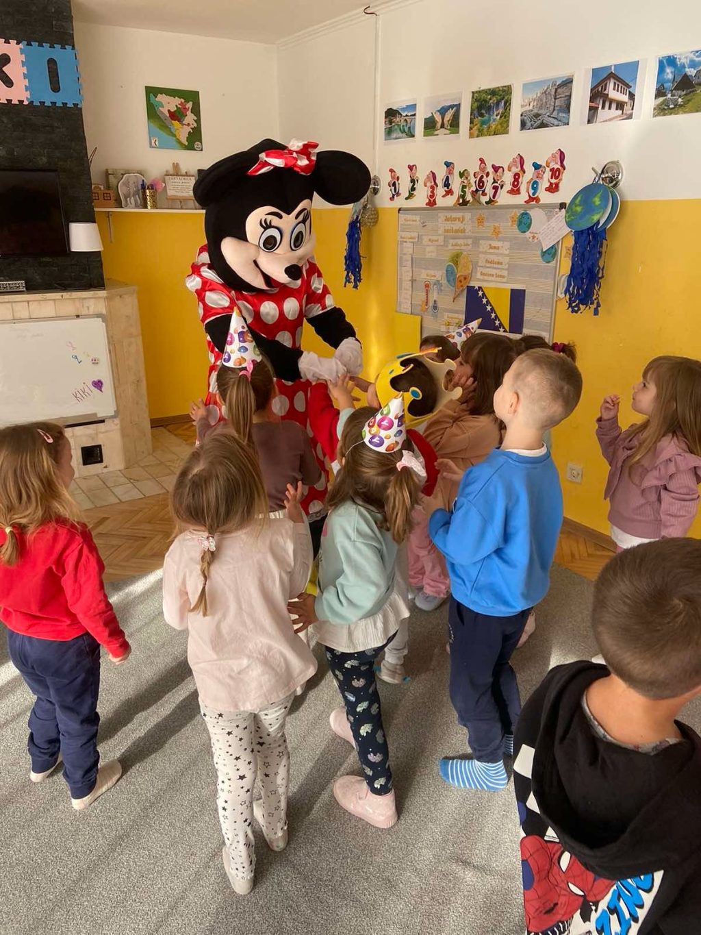 Instagram post from vrtickiki. This post is in position 12.