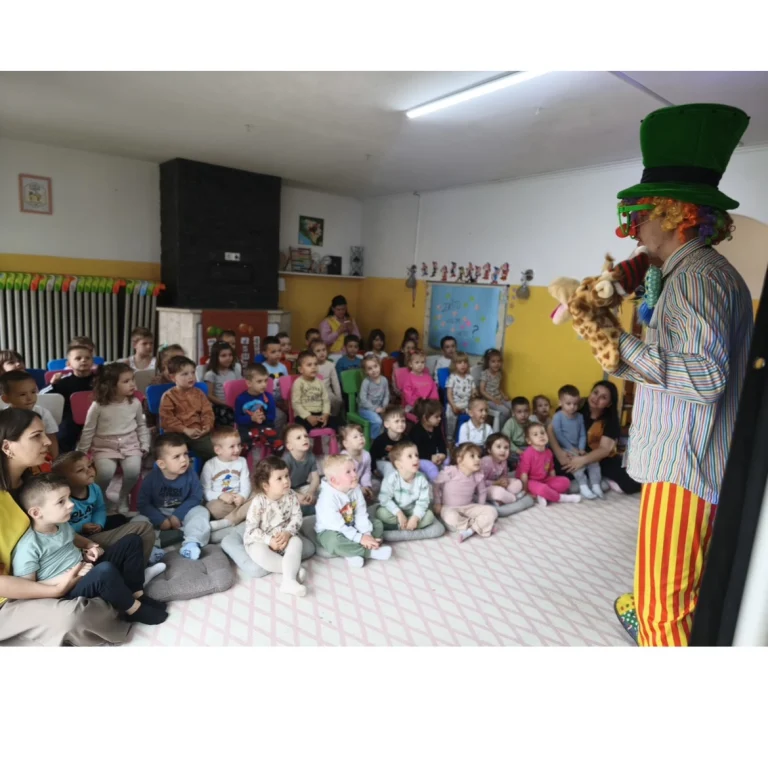 Instagram post from vrtickiki. This post is in position 13.