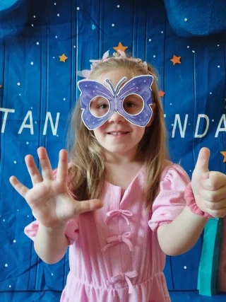 Instagram post from vrtickiki. This post is in position 8.