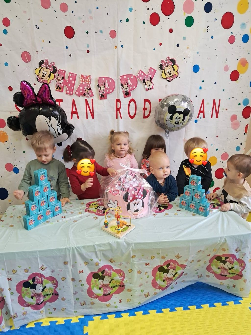 Instagram post from vrtickiki. This post is in position 9.