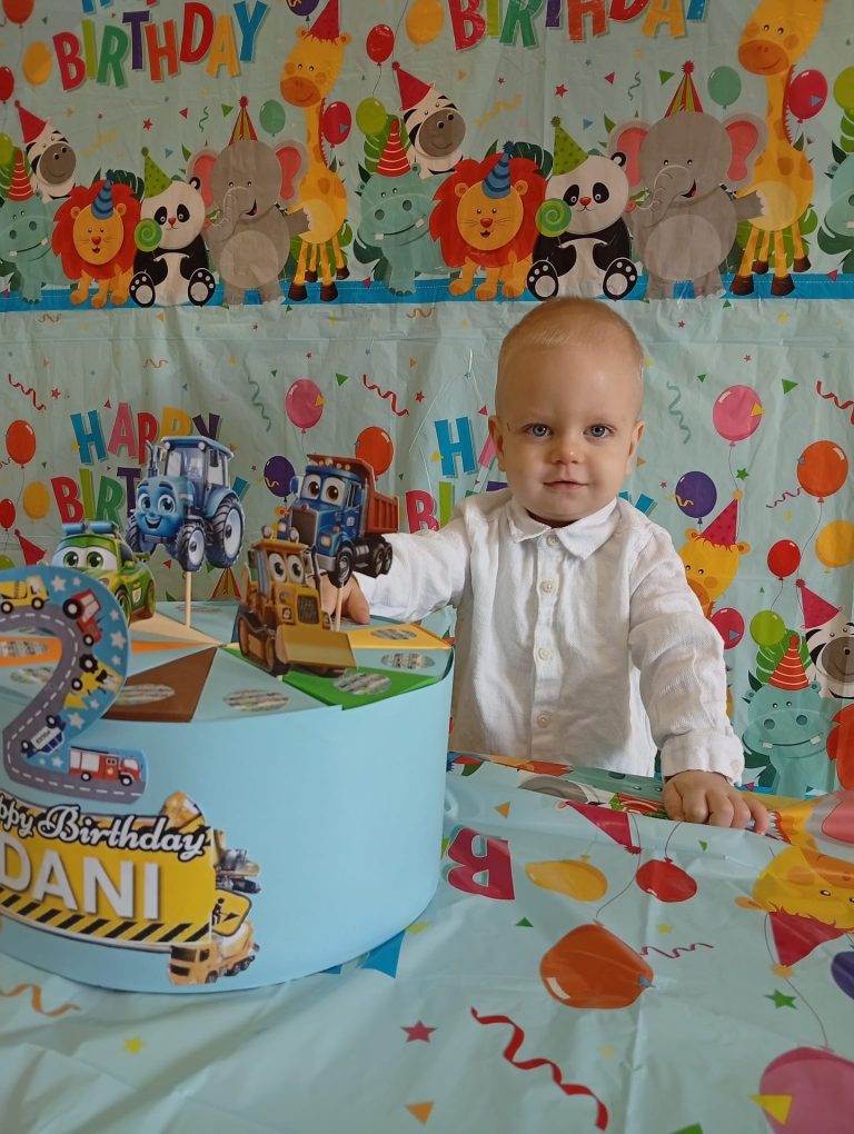 Instagram post from vrtickiki. This post is in position 5.