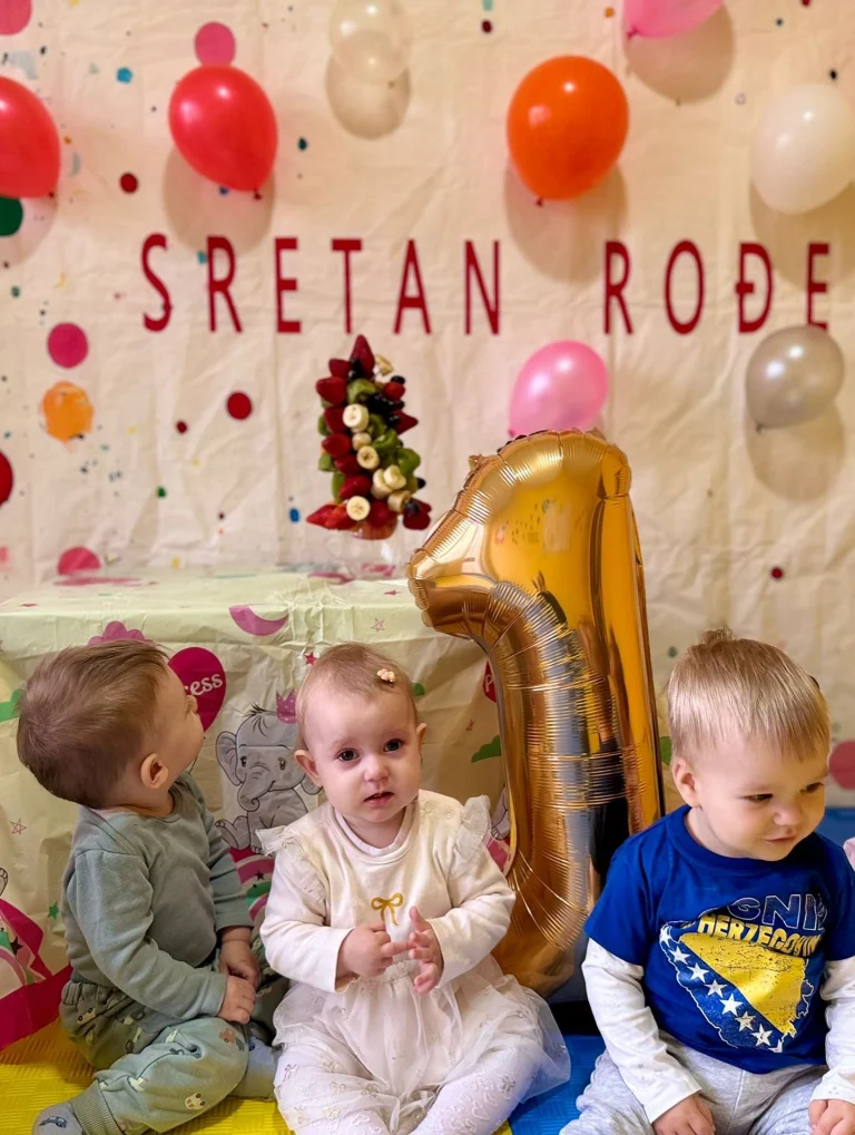 Instagram post from vrtickiki. This post is in position 10.