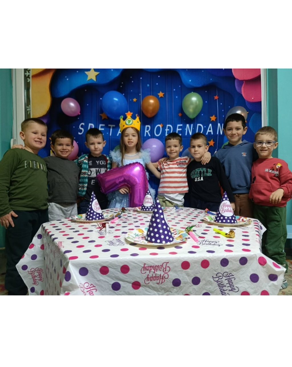 Instagram post from vrtickiki. This post is in position 6.