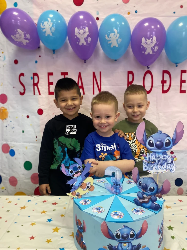 Instagram post from vrtickiki. This post is in position 8.