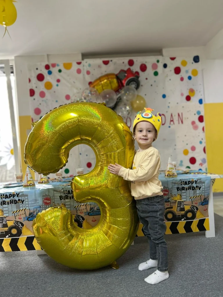 Instagram post from vrtickiki. This post is in position 3.