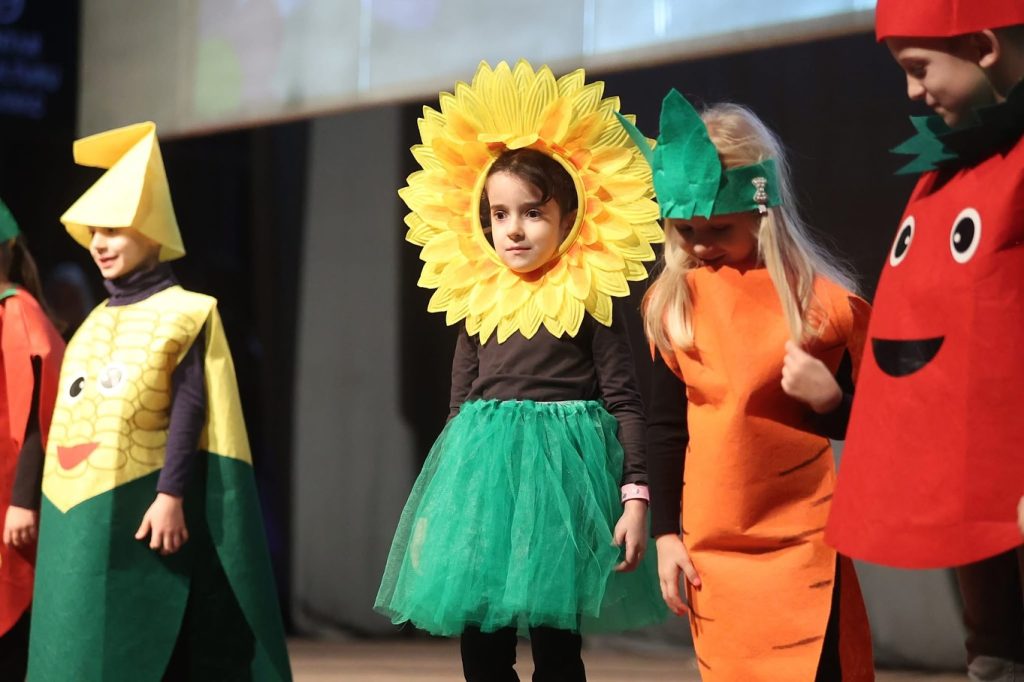 Instagram post from vrtickiki. This post is in position 11.