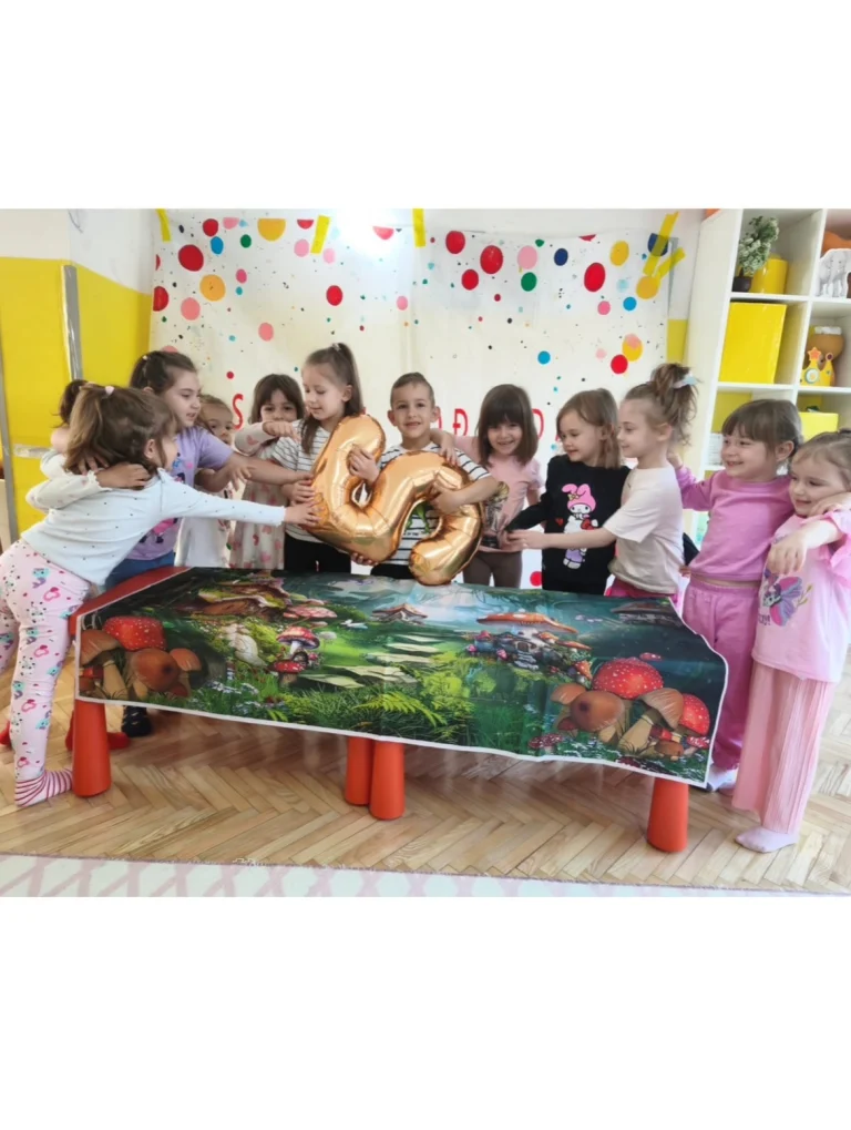 Instagram post from vrtickiki. This post is in position 7.