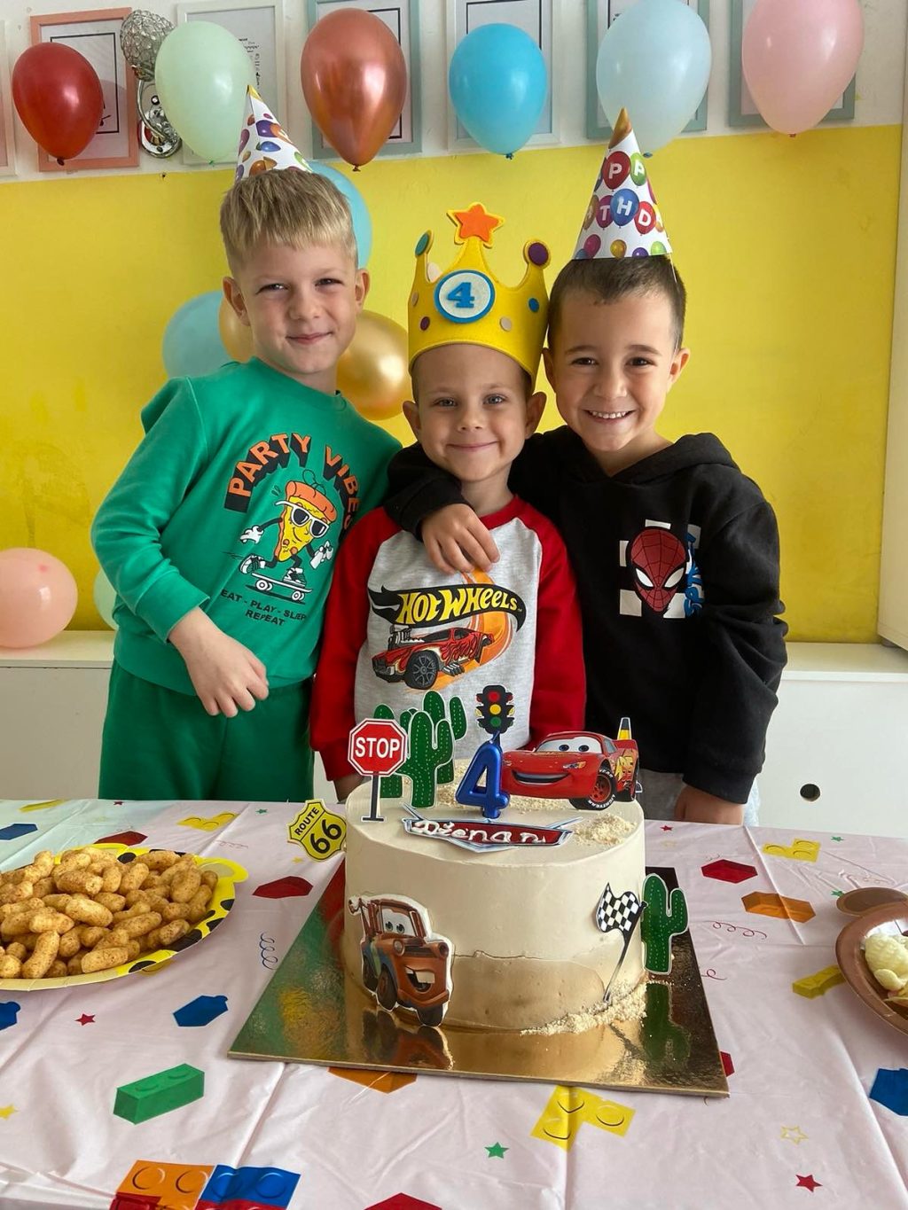 Instagram post from vrtickiki. This post is in position 1.