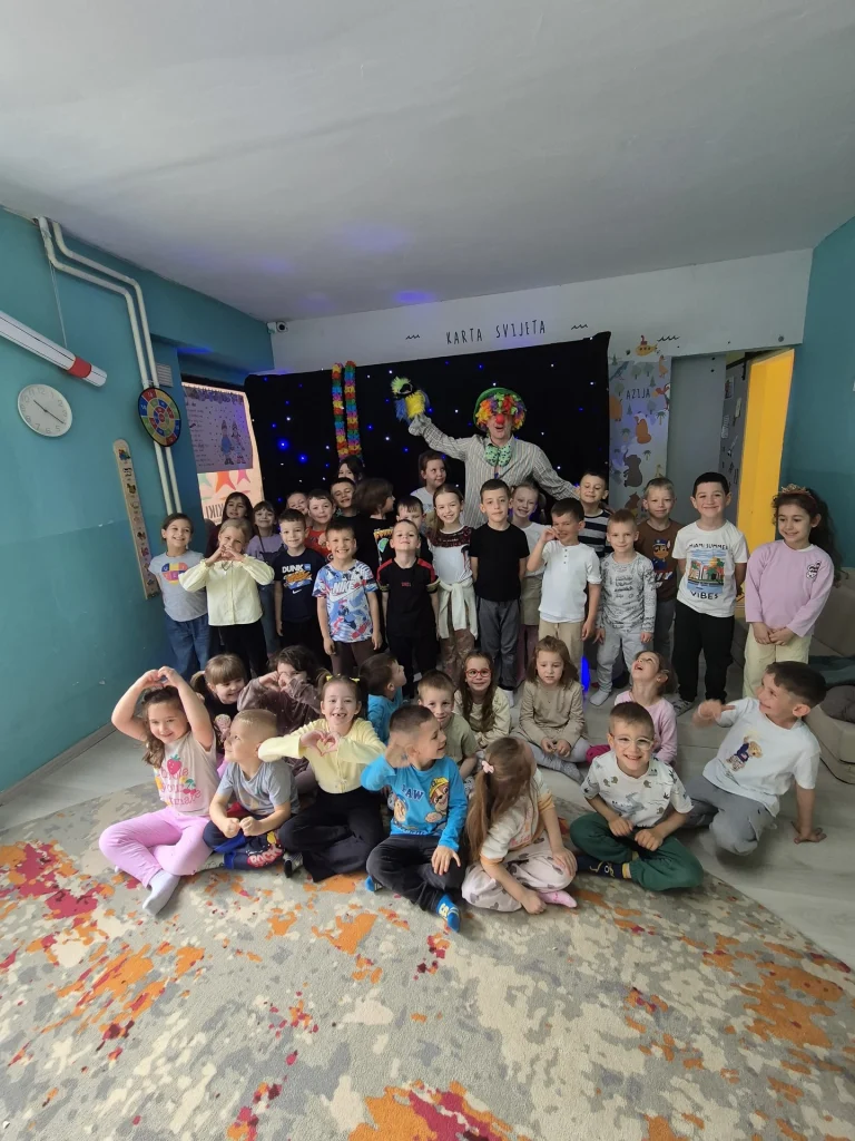 Instagram post from vrtickiki. This post is in position 4.