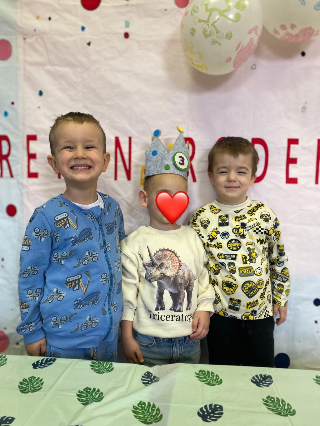 Instagram post from vrtickiki. This post is in position 3.