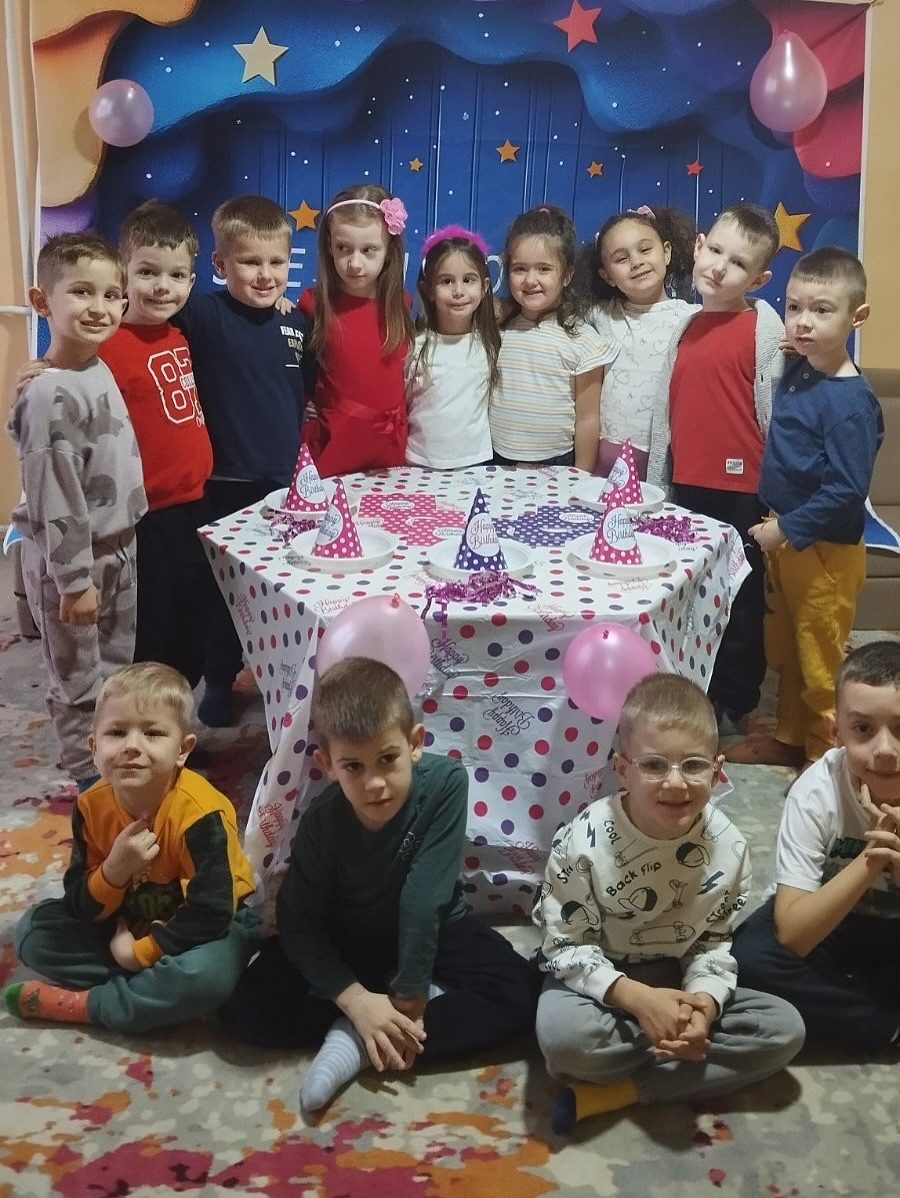 Instagram post from vrtickiki. This post is in position 7.