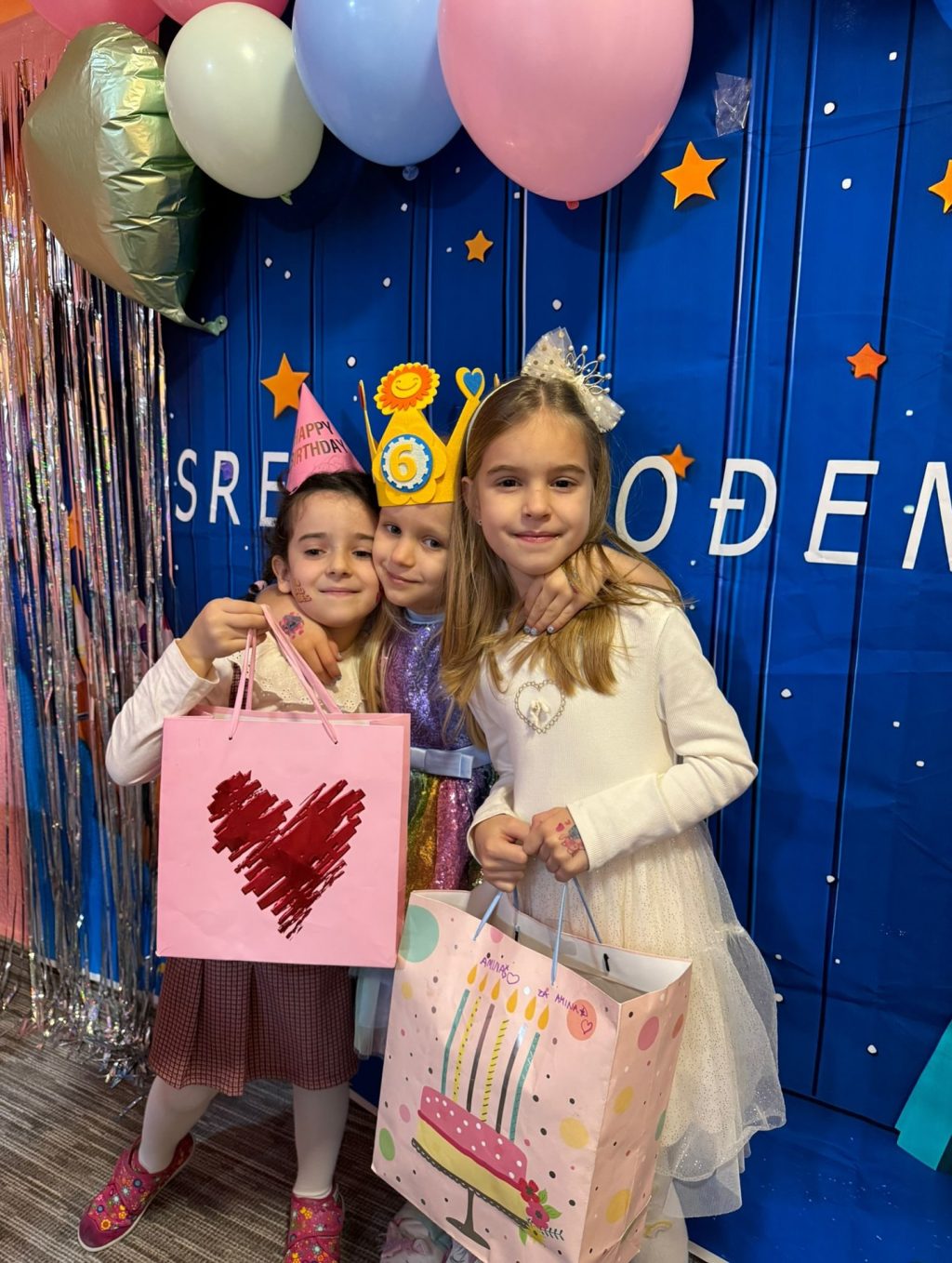 Instagram post from vrtickiki. This post is in position 8.