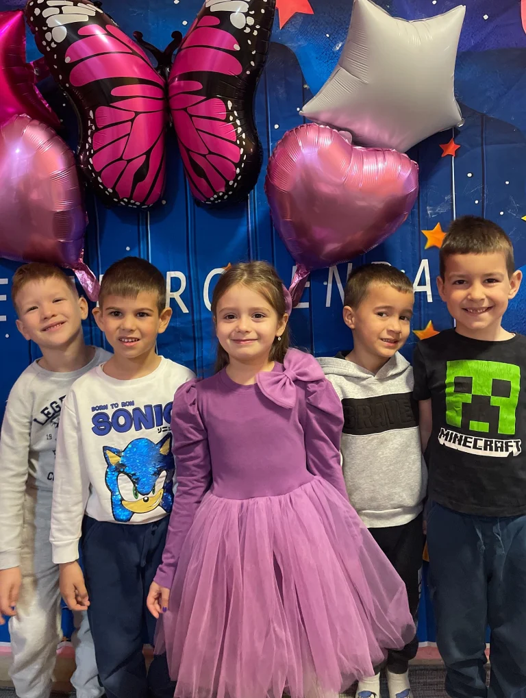 Instagram post from vrtickiki. This post is in position 8.