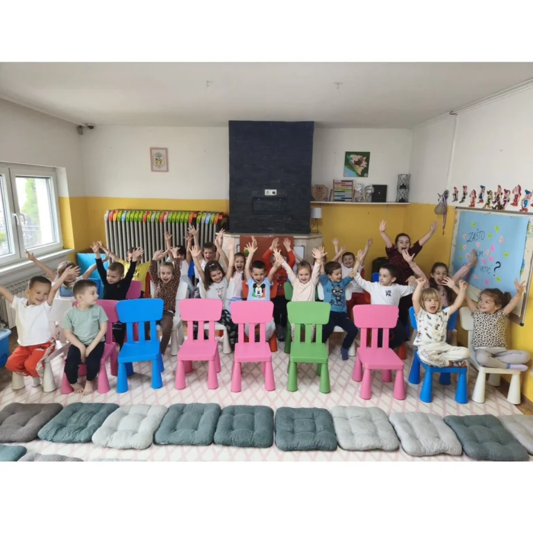 Instagram post from vrtickiki. This post is in position 12.