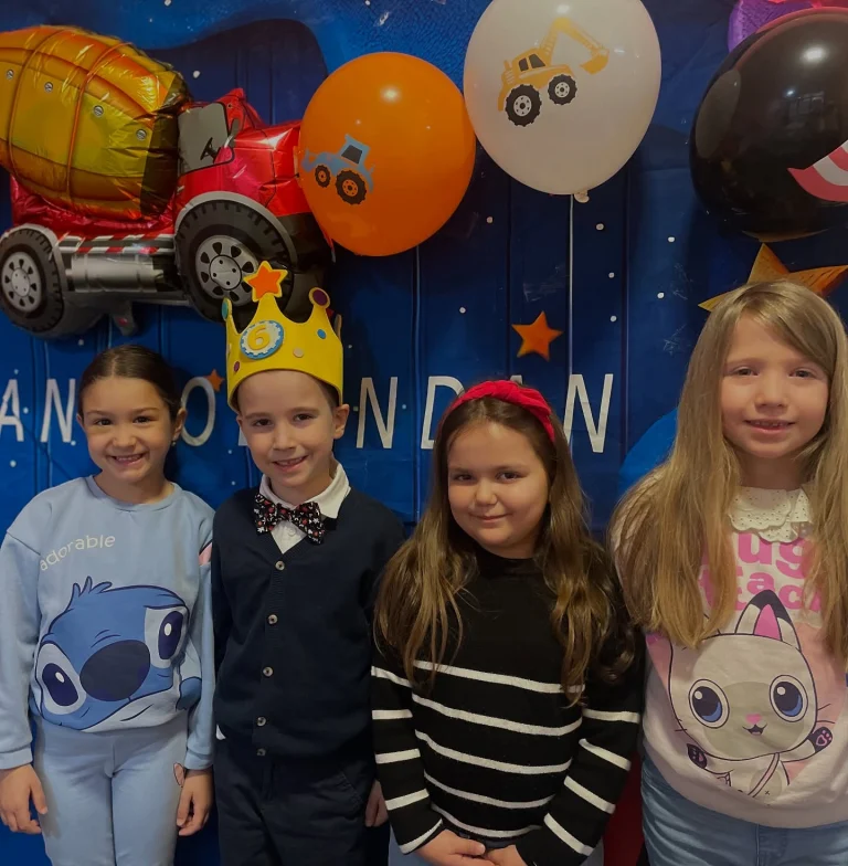 Instagram post from vrtickiki. This post is in position 8.