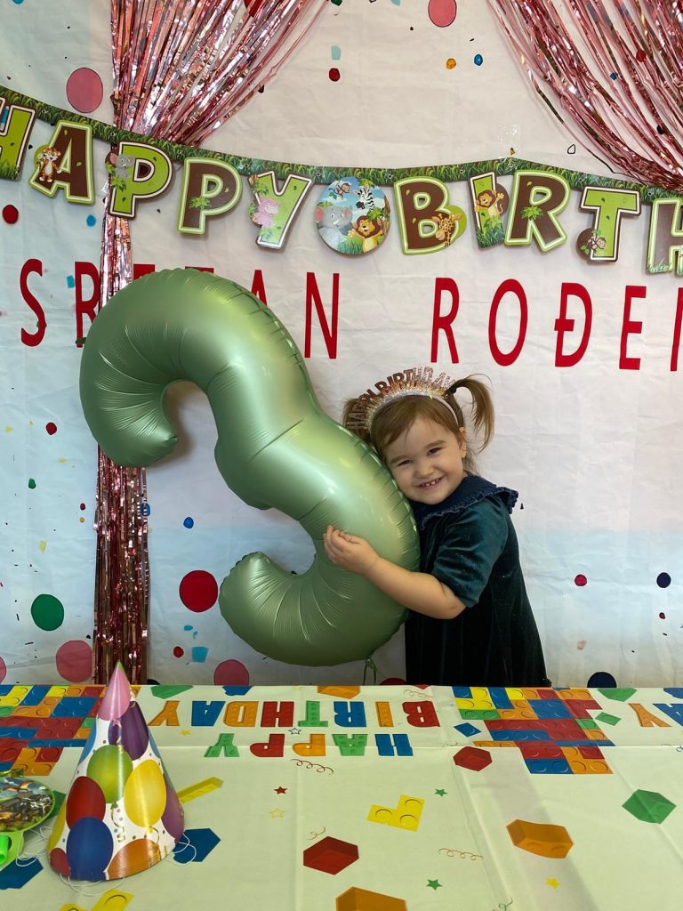 Instagram post from vrtickiki. This post is in position 9.