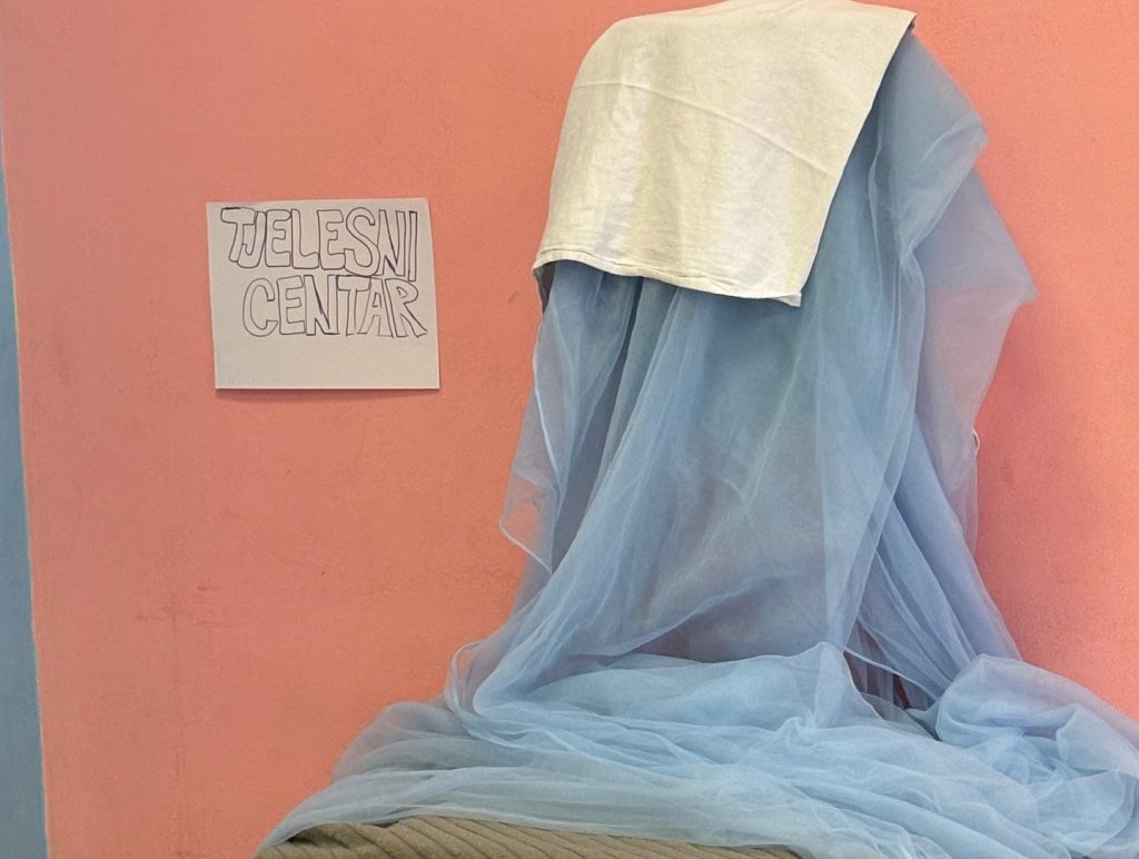 Instagram post from vrtickiki. This post is in position 12.