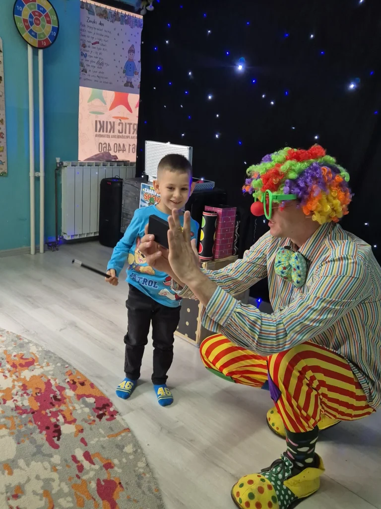 Instagram post from vrtickiki. This post is in position 15.