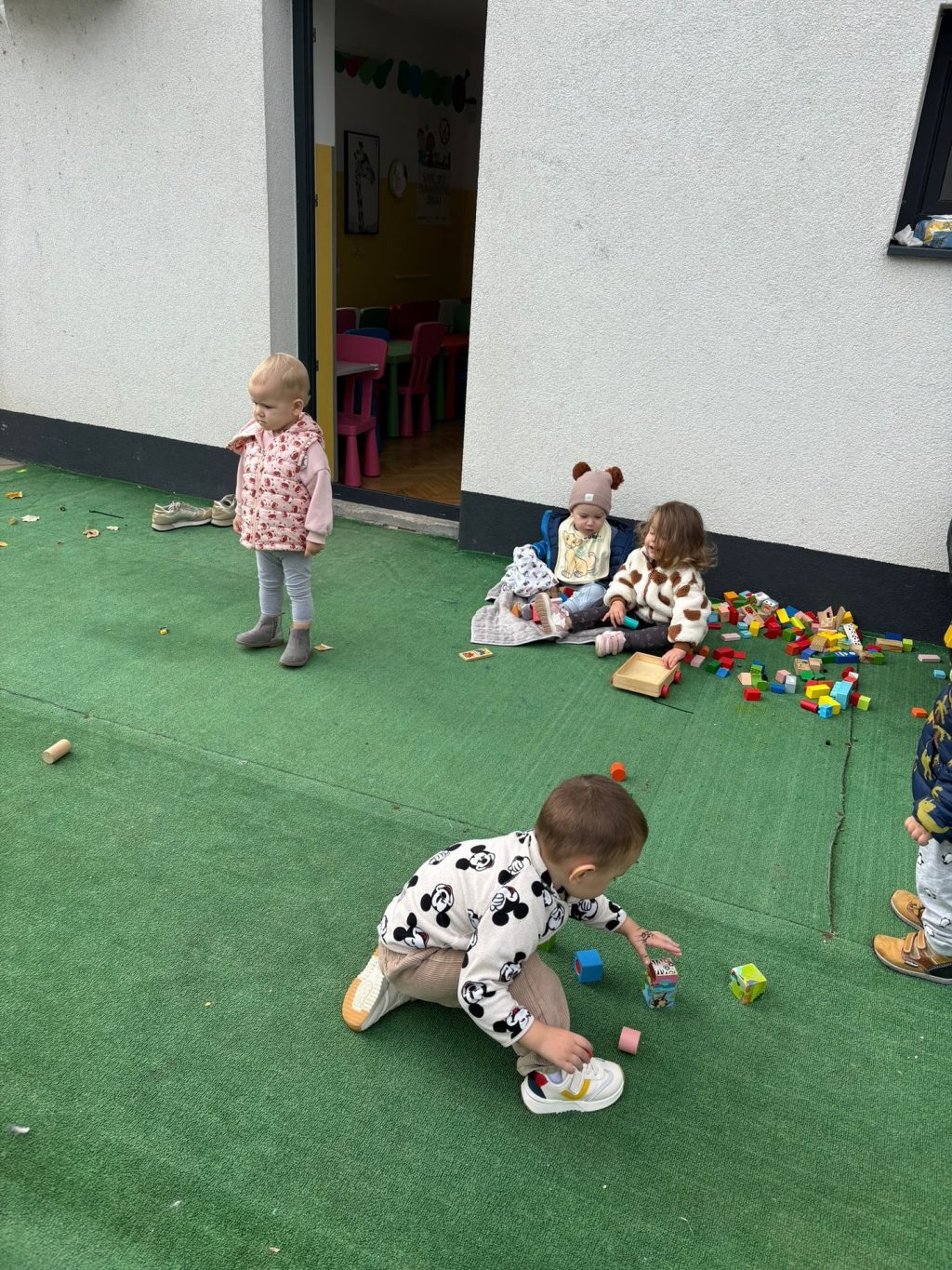 Instagram post from vrtickiki. This post is in position 7.