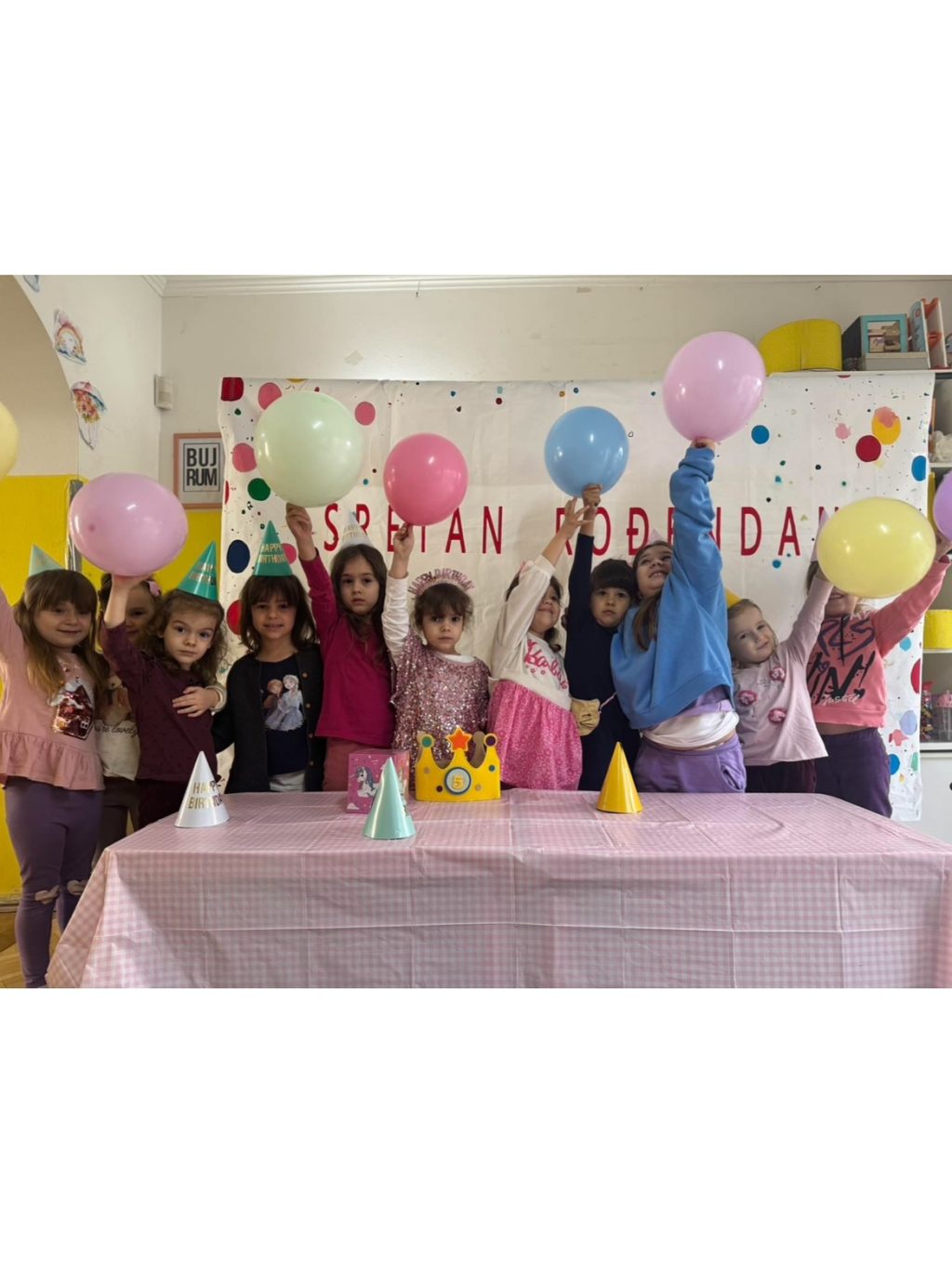 Instagram post from vrtickiki. This post is in position 7.