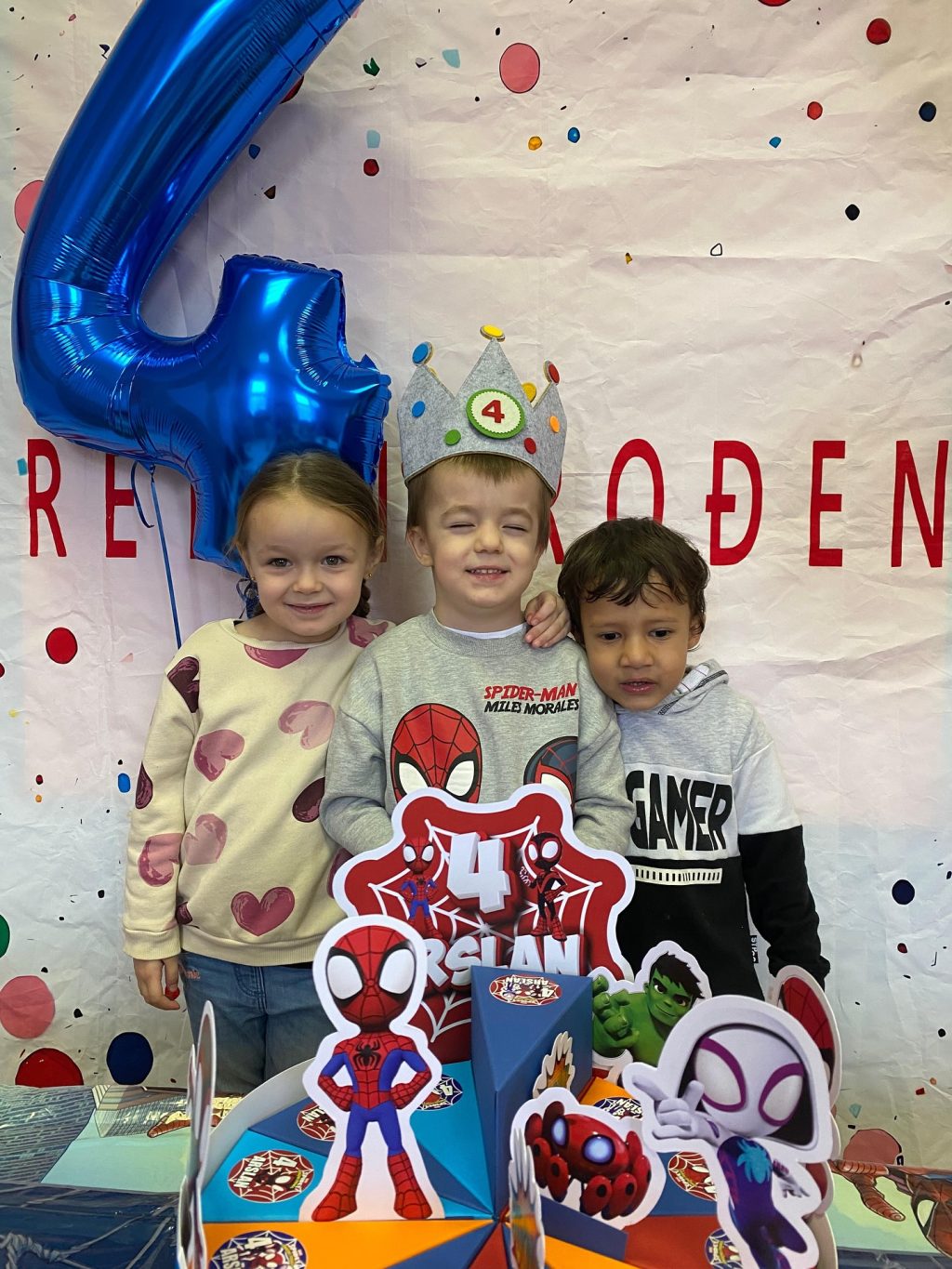 Instagram post from vrtickiki. This post is in position 5.