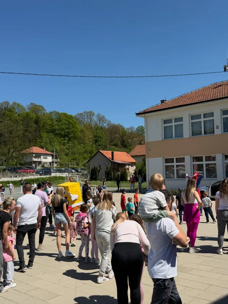 Instagram post from vrtickiki. This post is in position 0.