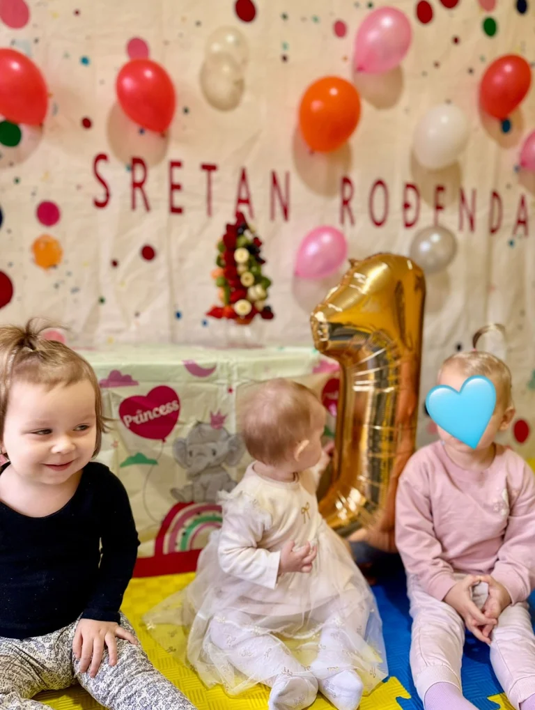 Instagram post from vrtickiki. This post is in position 9.