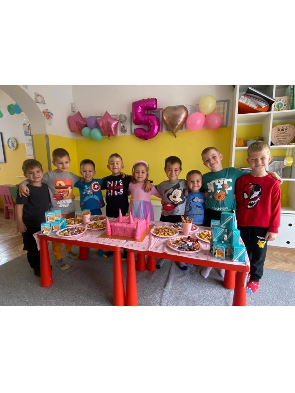 Instagram post from vrtickiki. This post is in position 7.