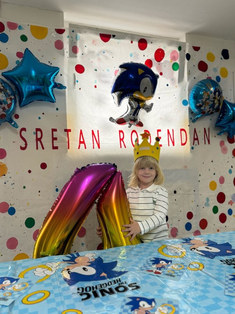 Instagram post from vrtickiki. This post is in position 2.