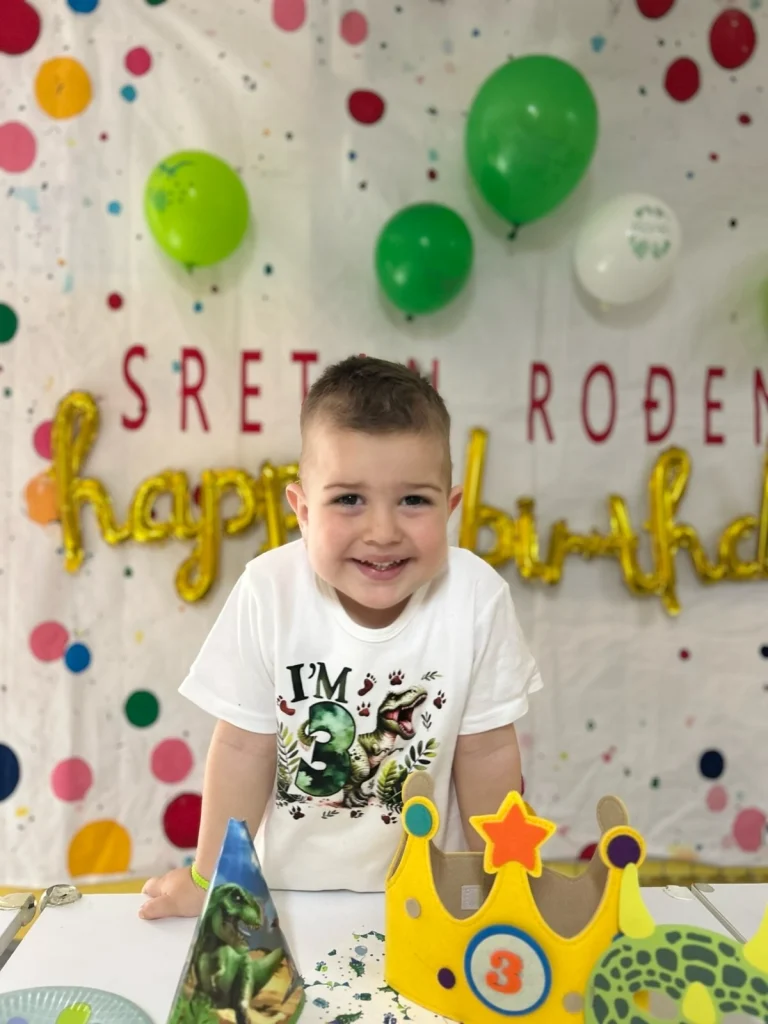 Instagram post from vrtickiki. This post is in position 0.