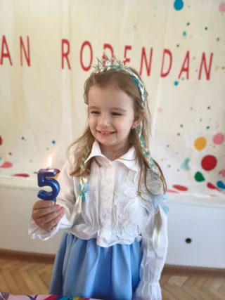 Instagram post from vrtickiki. This post is in position 3.