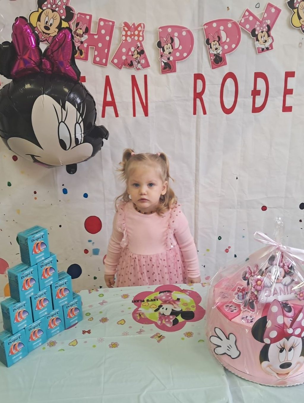 Instagram post from vrtickiki. This post is in position 8.