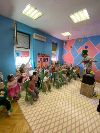 Instagram post from vrtickiki. This post is in position 1.