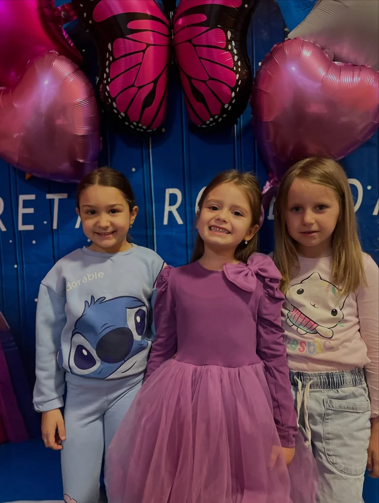 Instagram post from vrtickiki. This post is in position 9.