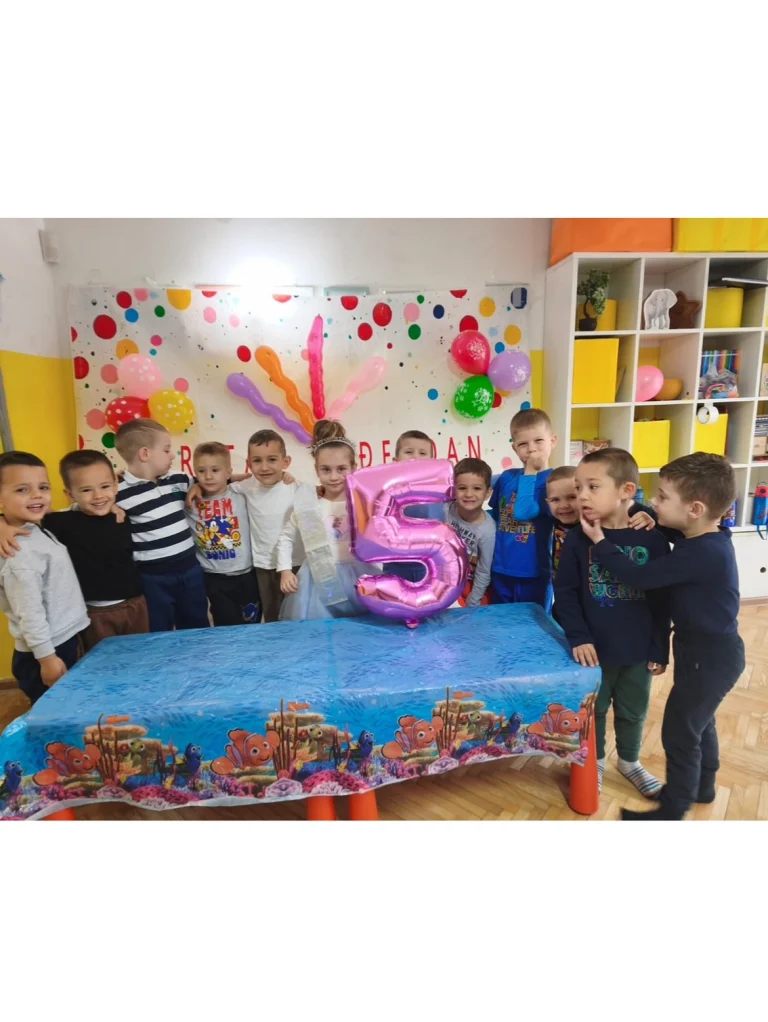 Instagram post from vrtickiki. This post is in position 5.