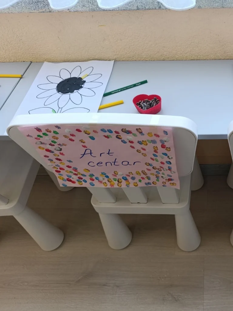 Instagram post from vrtickiki. This post is in position 8.