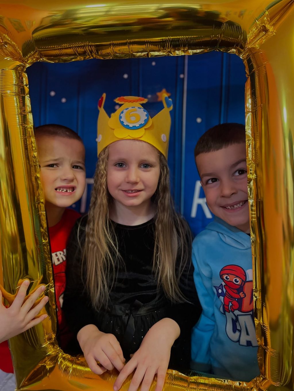 Instagram post from vrtickiki. This post is in position 8.