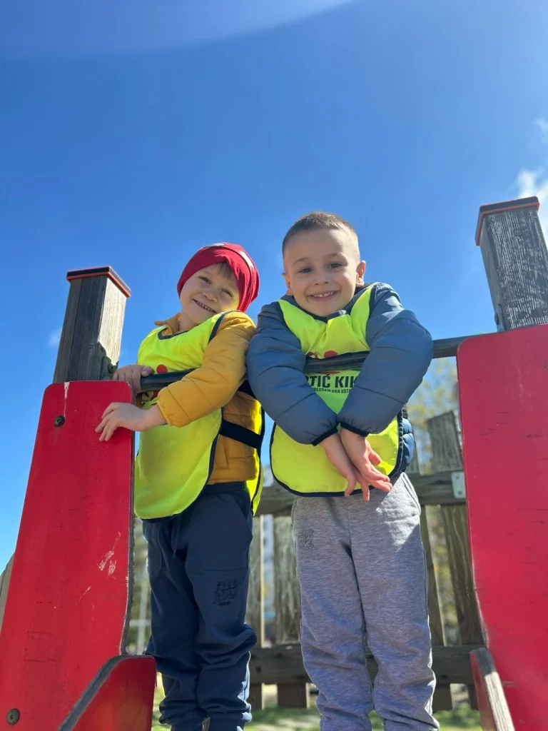 Instagram post from vrtickiki. This post is in position 6.